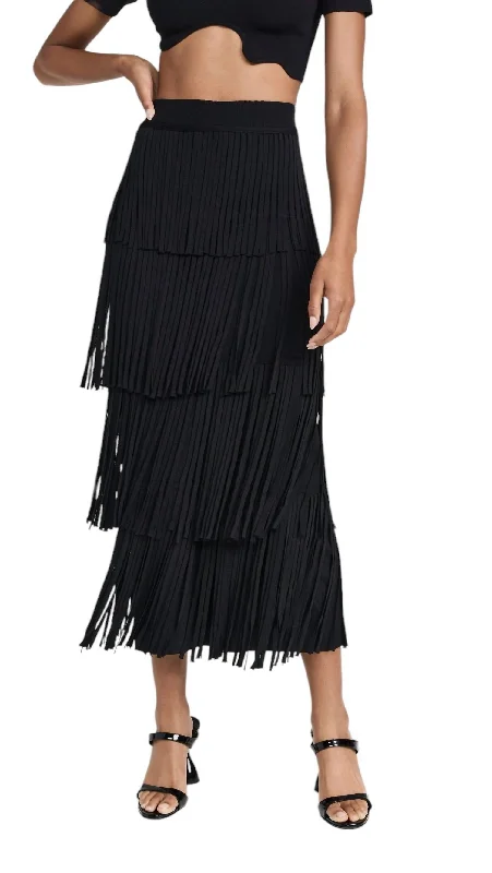 Women's U-Shaped Hem SkirtsZa Za Knit Fringe Skirt In Black